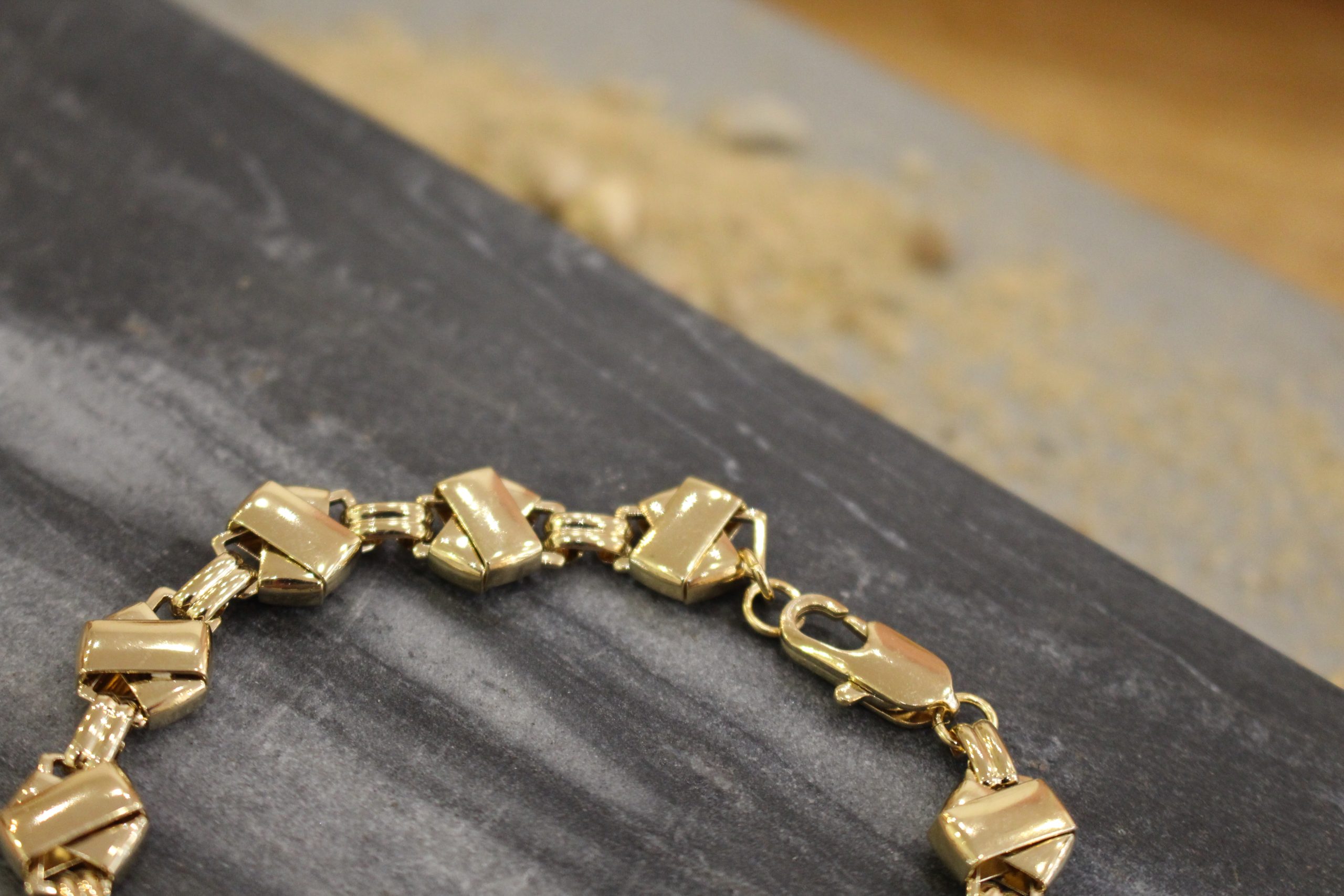 Bracelet PUISSANCE doré – Image 4