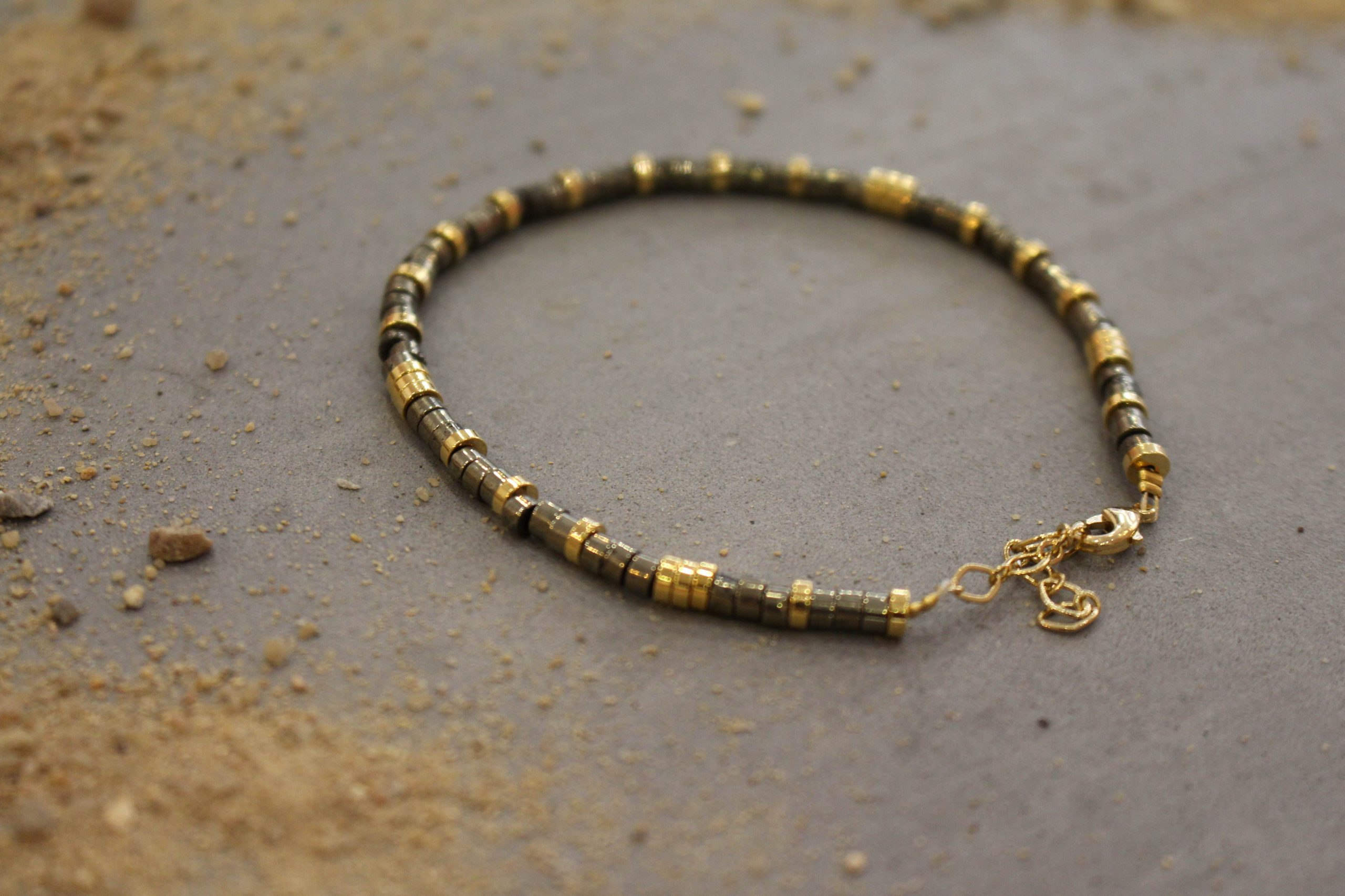 bracelet doré et pyrite bijou homme