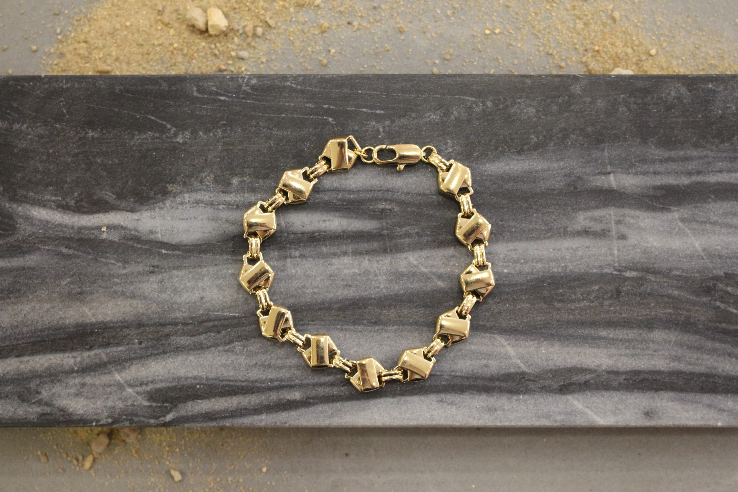 Bracelet PUISSANCE doré – Image 3