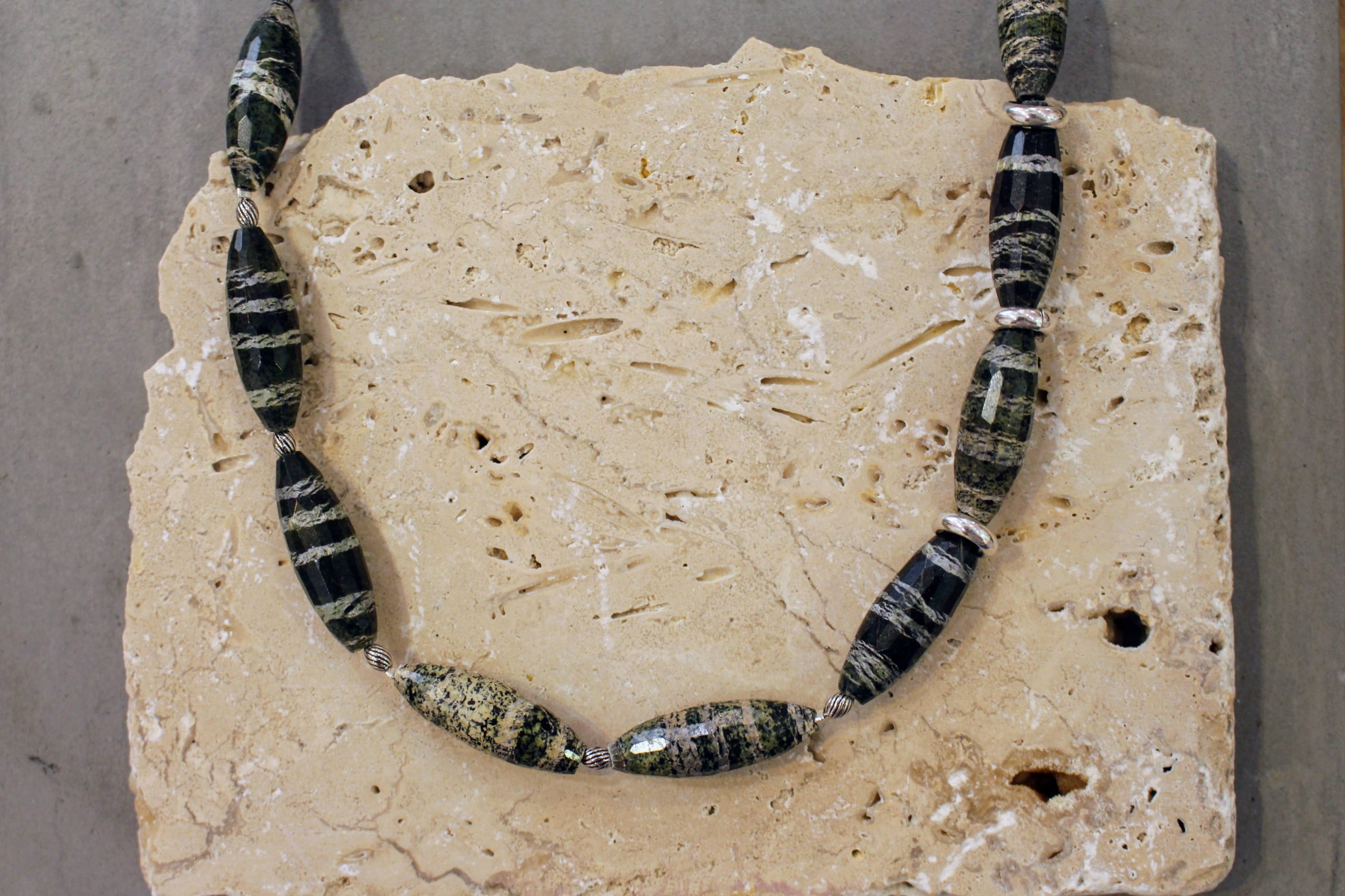 Collier LEGITIME pièce unique – Image 4