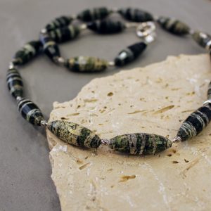 collier homme pierre de jaspe zébré