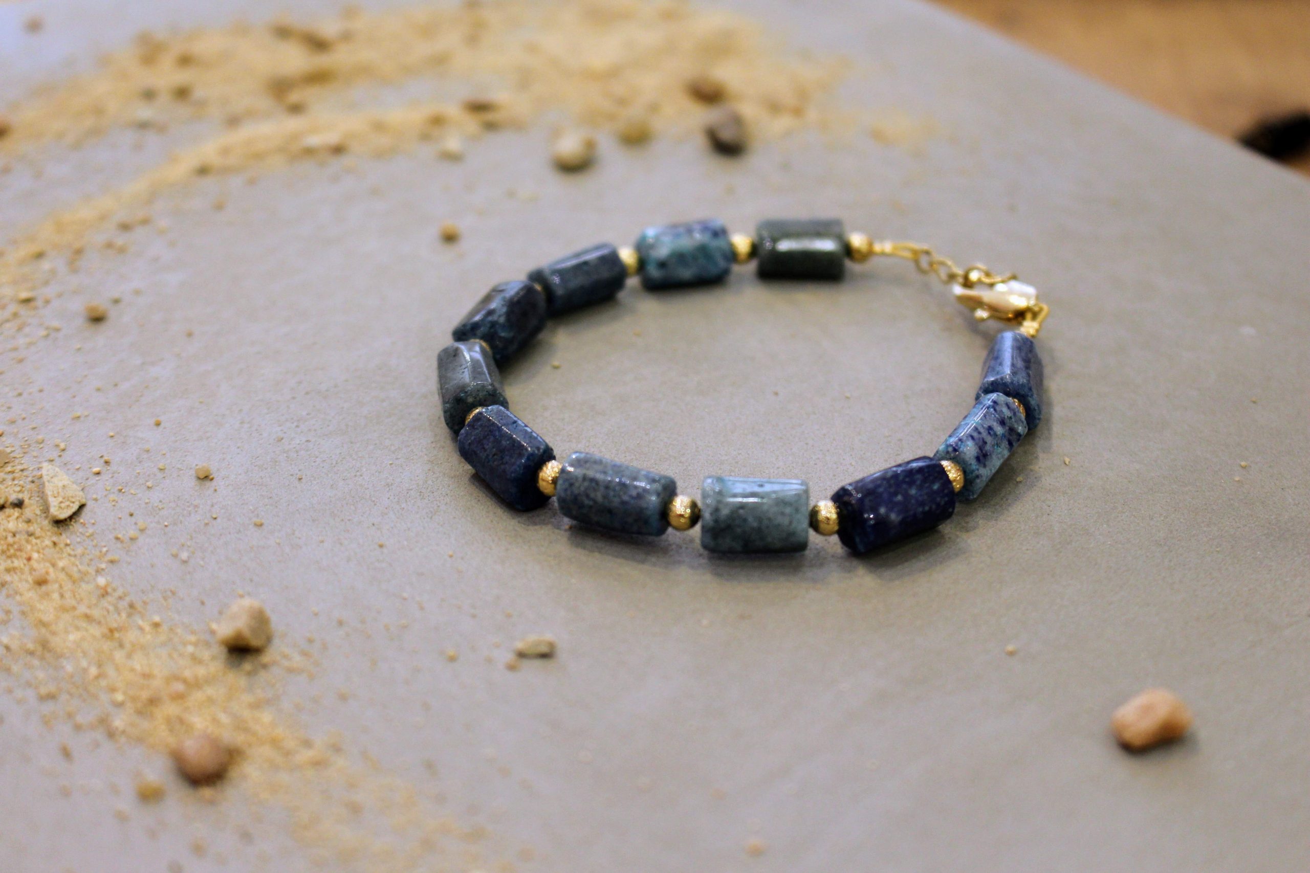 Idée cadeau pour homme Bracelet homme bleu et doré aventurine bleue