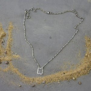 Idée cadeau homme Collier argent homme chaine et médaillon texturé