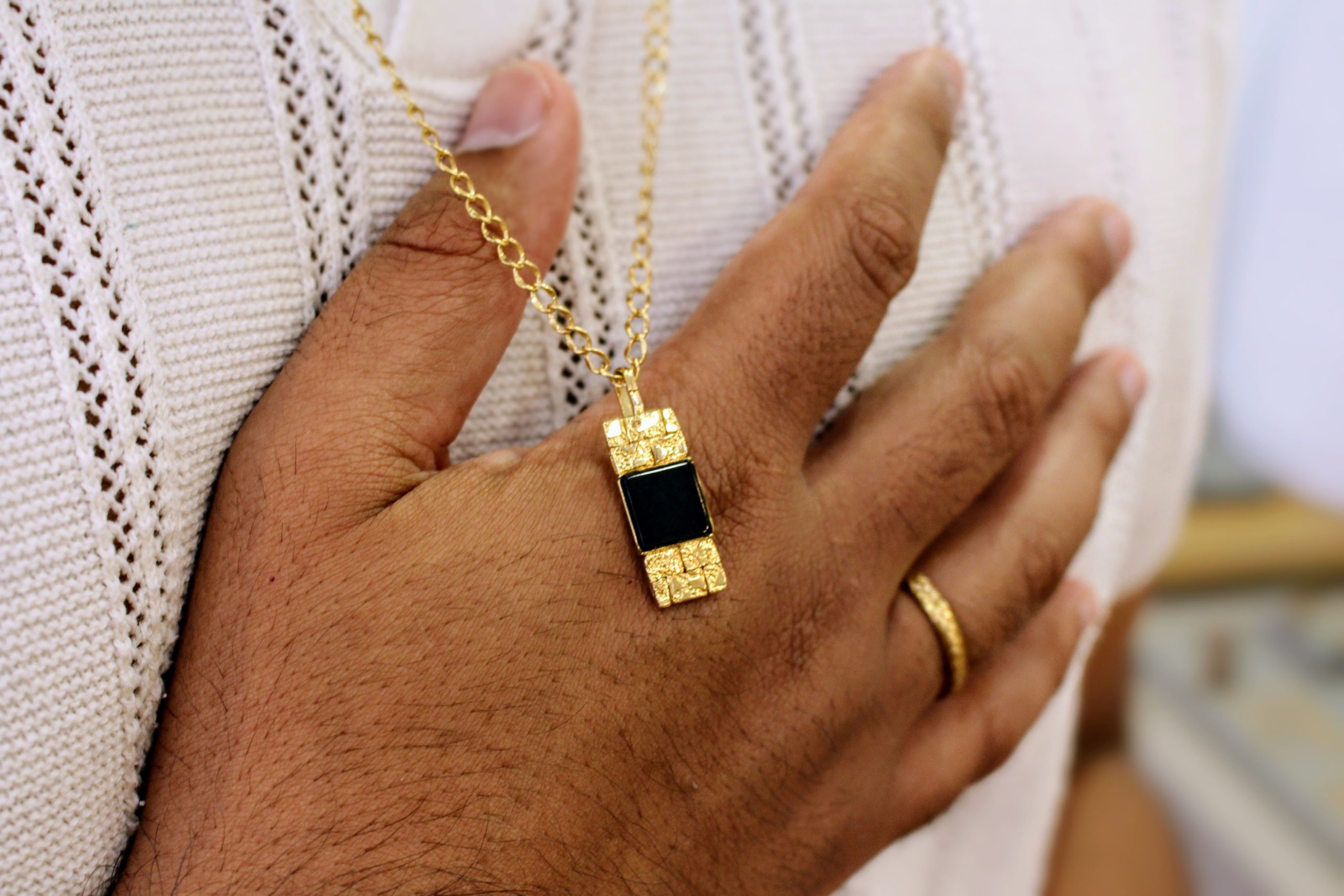 Idée cadeau bijou homme Collier long doré